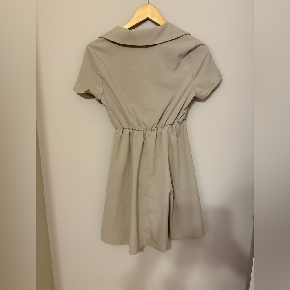 SHEIN Women's Beige Wrap A-Line Knee Length Dress Size XS Casual Summer - Picture 6 of 7